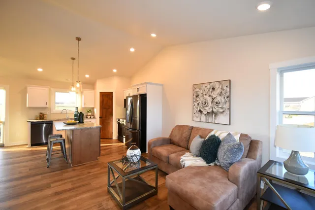 $489,900 | 2215 Elk Run Dr Pine Island Southeast, Pine Island, MN 55963