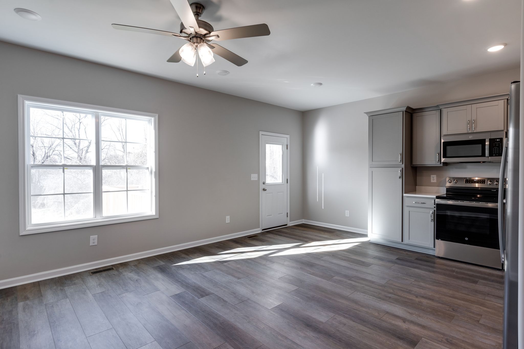 616 Lafayette Road Clarksville, TN 37042 - Photo 8 of 33