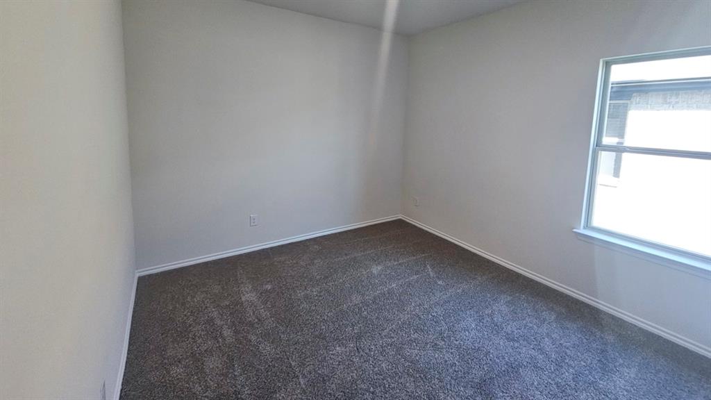 228 Pheasant Run Road Terrell, TX 75160 - Photo 4 of 17 Empty room
