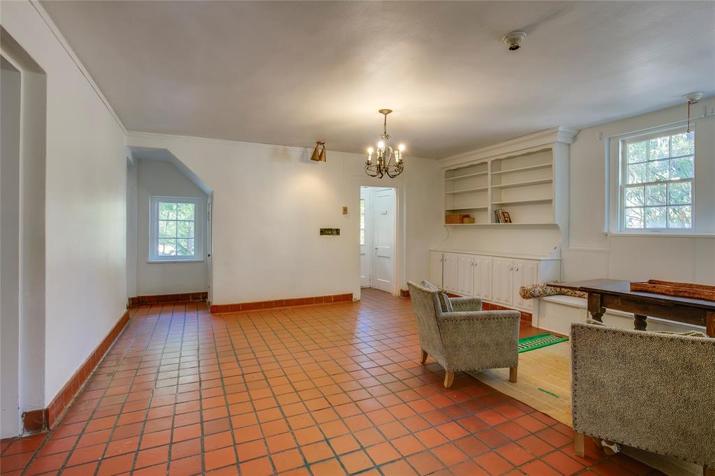 514 South Ravinia Drive Dallas, TX 75211 - Photo 17 of 40 Gallery Image 17