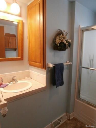 8581 North McCaffrey Road Owosso, MI 48867 - Photo 10 of 21