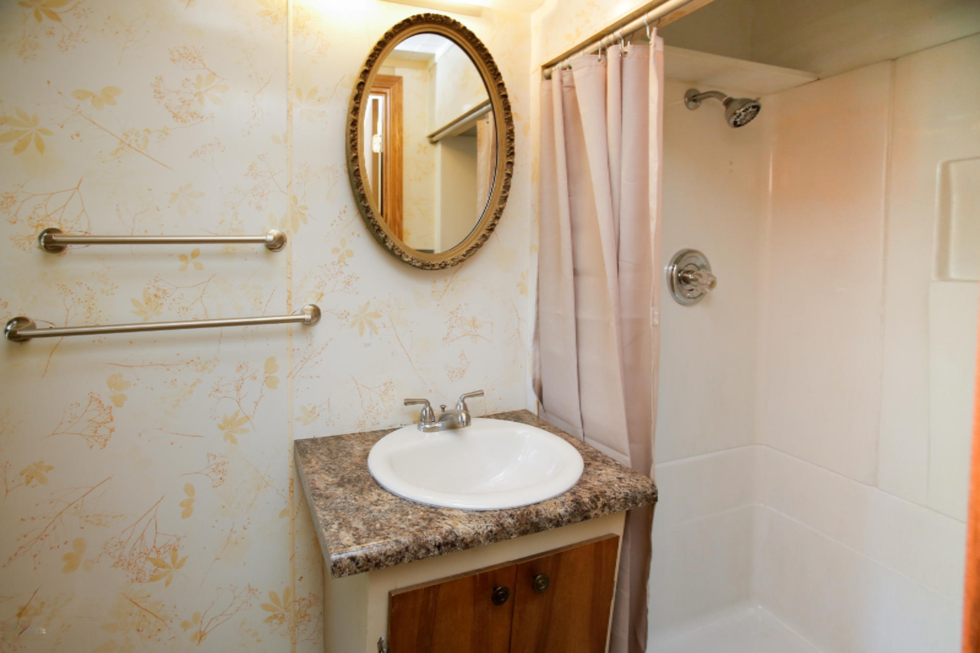 548 Hickory Road Battle Creek, MI 49017 - Photo 4 of 6 548 west hickory road-117