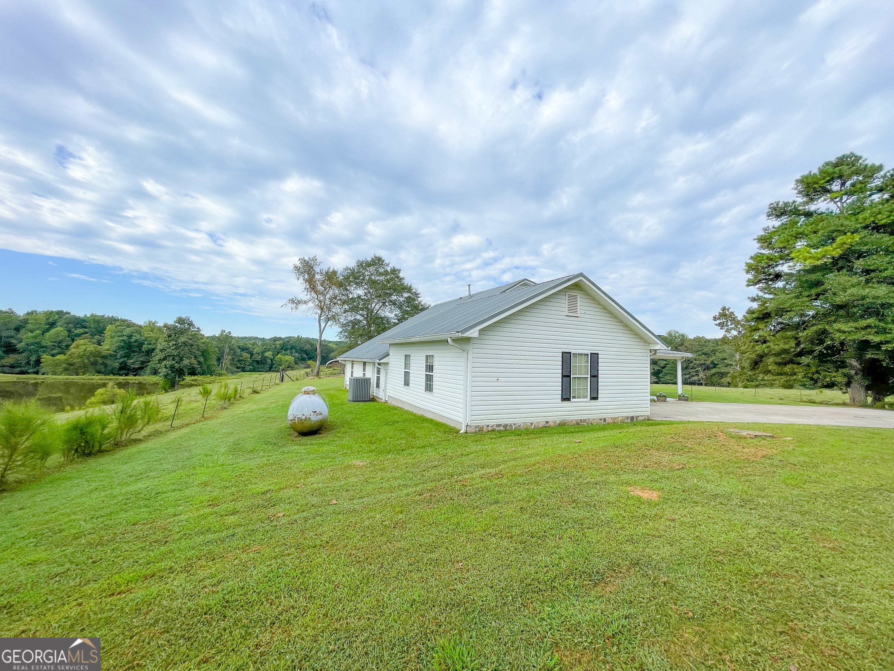 295 J Davis Road Tallapoosa, GA 30176 - Photo 13 of 36