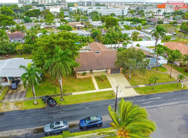 $1,000,000 | 614 Northeast 3rd Street, Dania Beach, FL 33004