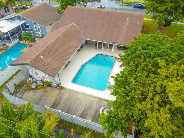 $1,000,000 | 614 Northeast 3rd Street, Dania Beach, FL 33004