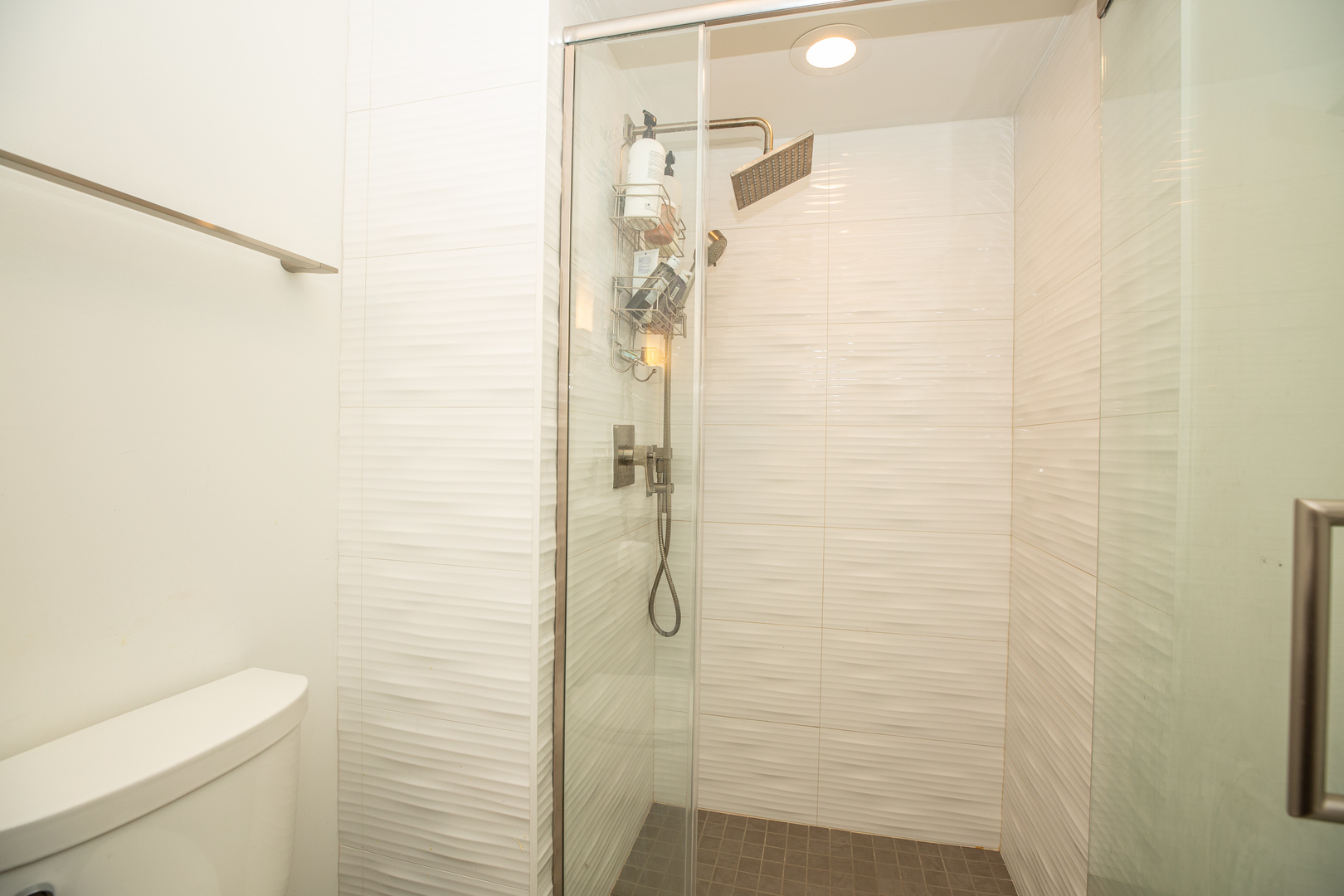 5901 North Sheridan Road, Unit 11C Chicago, IL 60660 - Photo 18 of 32