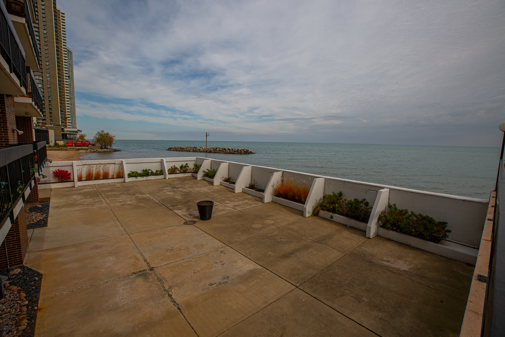 5901 North Sheridan Road, Unit 11C Chicago, IL 60660 - Photo 30 of 32