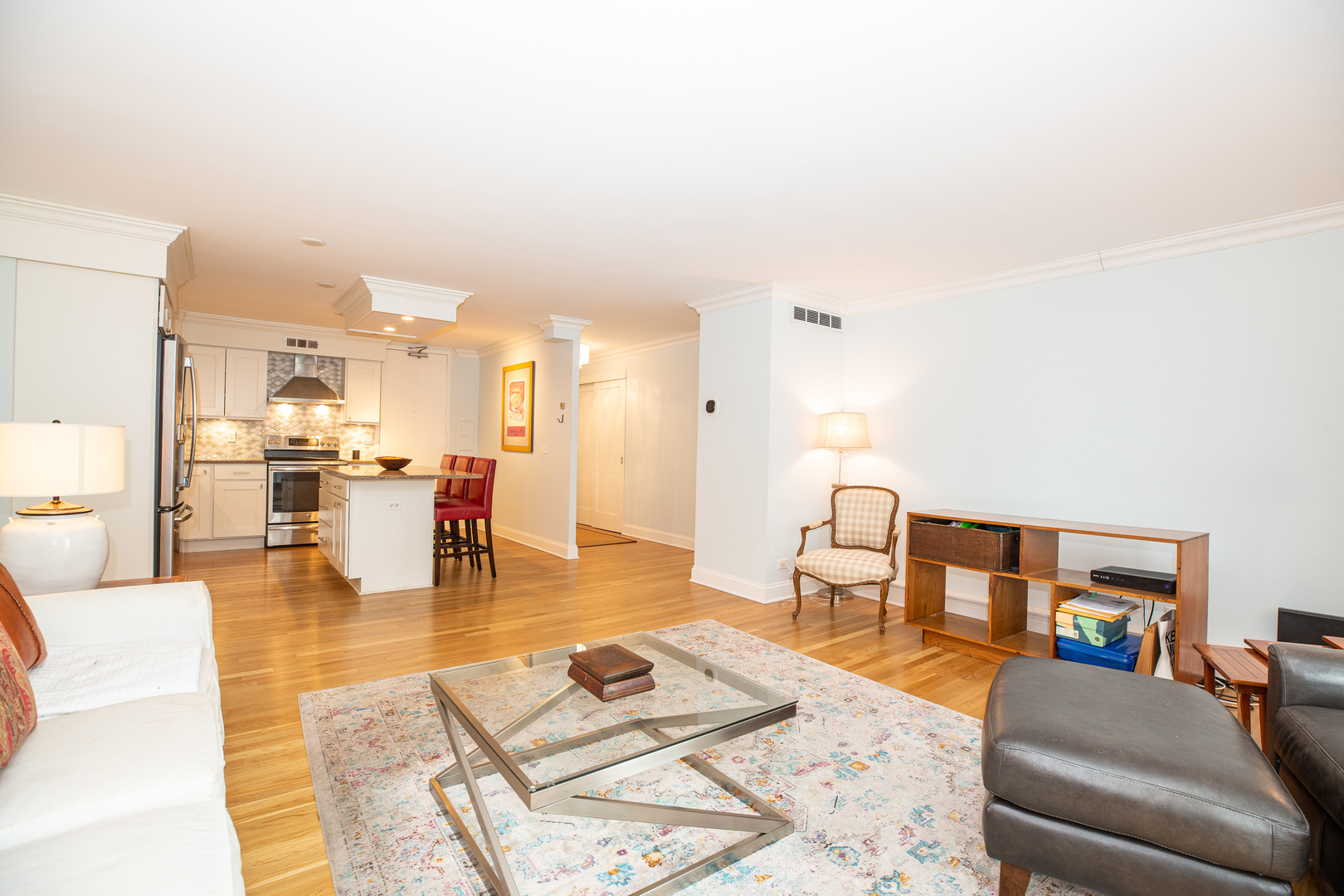 5901 North Sheridan Road, Unit 11C Chicago, IL 60660 - Photo 9 of 32
