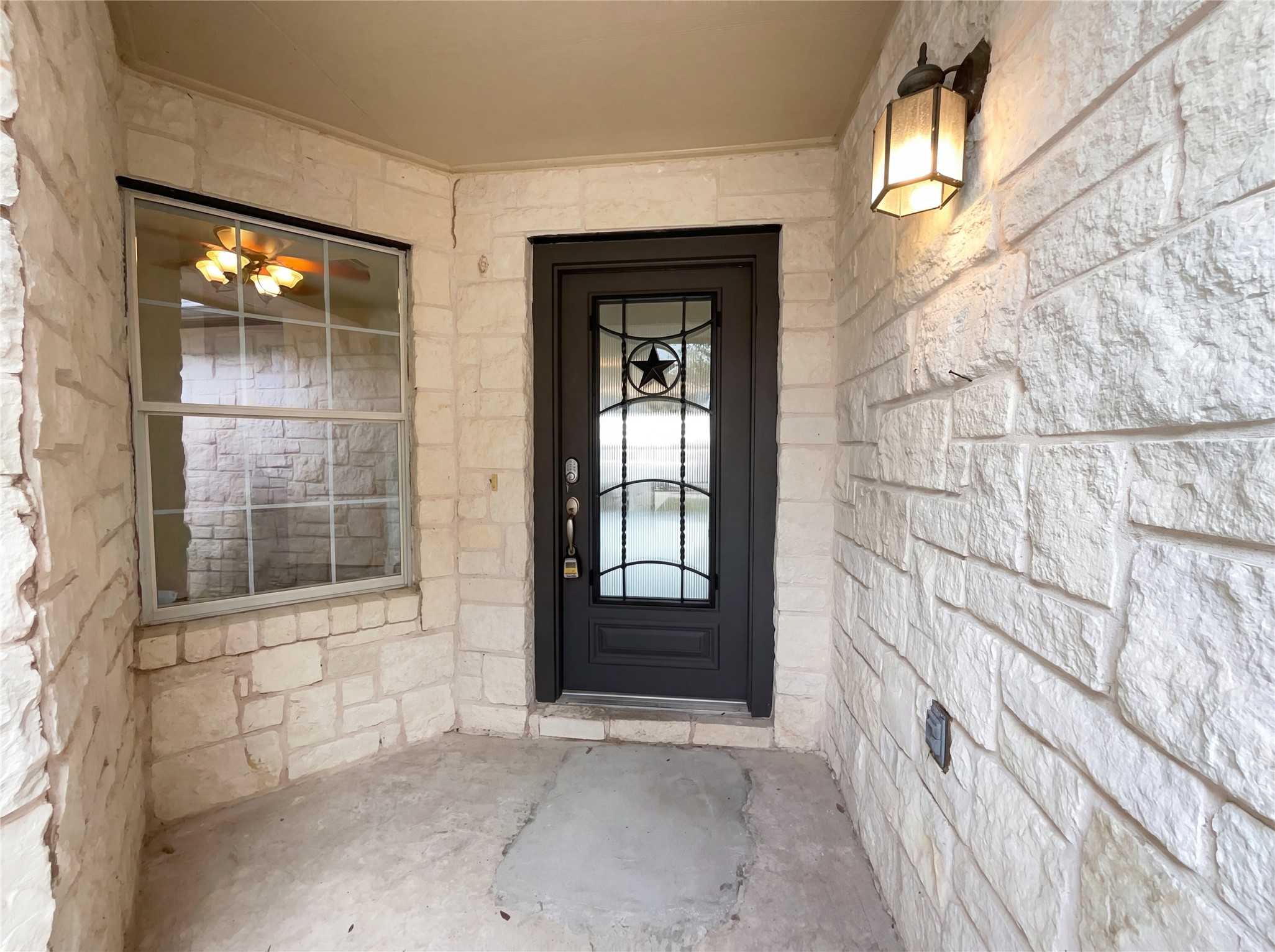 506 Gettysburg Loop Elgin, TX 78621 - Photo 11 of 39 a view of an entrance door of the house