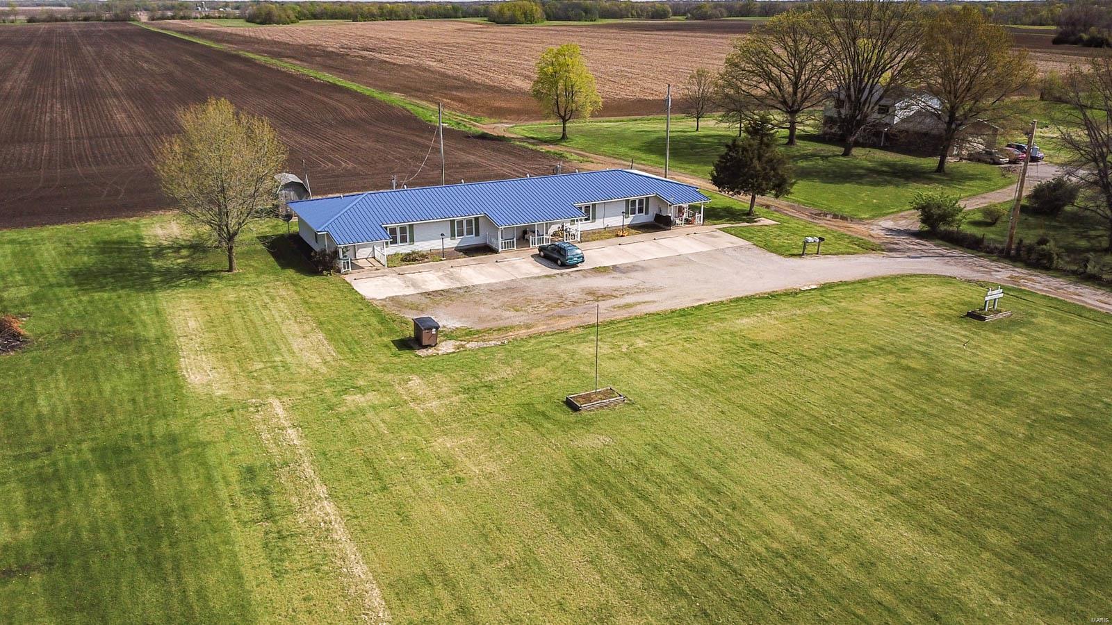 230 Rose Lane Shipman, IL 62685 - Photo 2 of 18