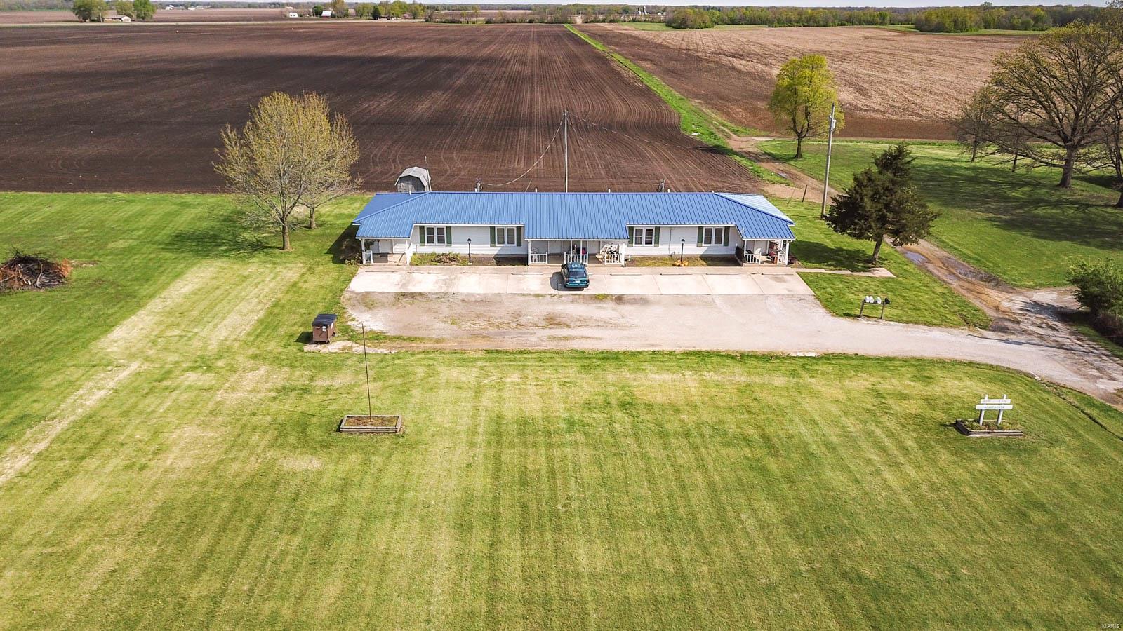230 Rose Lane Shipman, IL 62685 - Photo 3 of 18