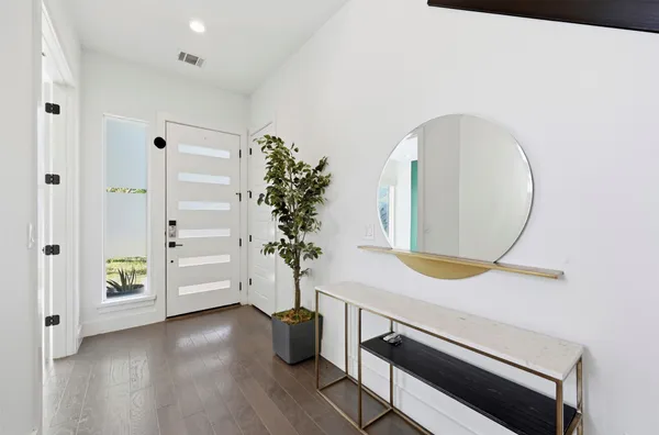 $5,500 | 904 Catalpa Street, Unit B, Austin, TX 78702