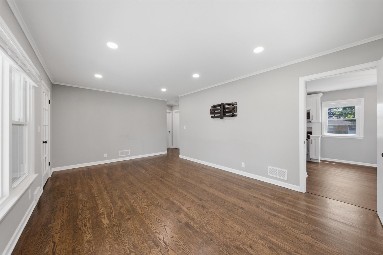 1349 Perry Street Crete, IL 60417 - Photo 6 of 27