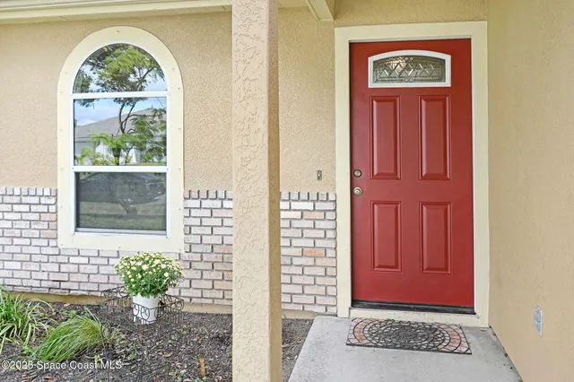 $279,000 | 273 Jacaranda Avenue Northwest, Palm Bay, FL 32907