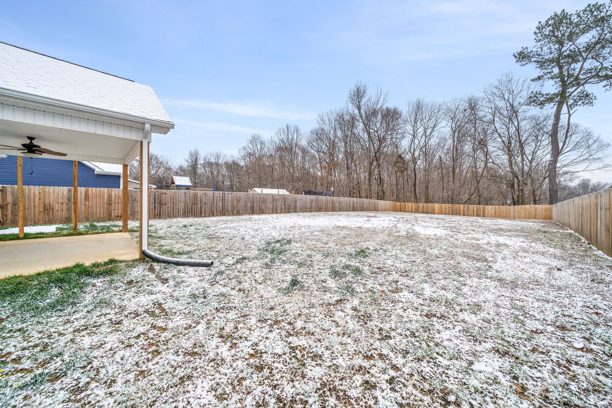 472 Hawkins Road Clarksville, TN 37040 - Photo 30 of 33 a view of a backyard of the house