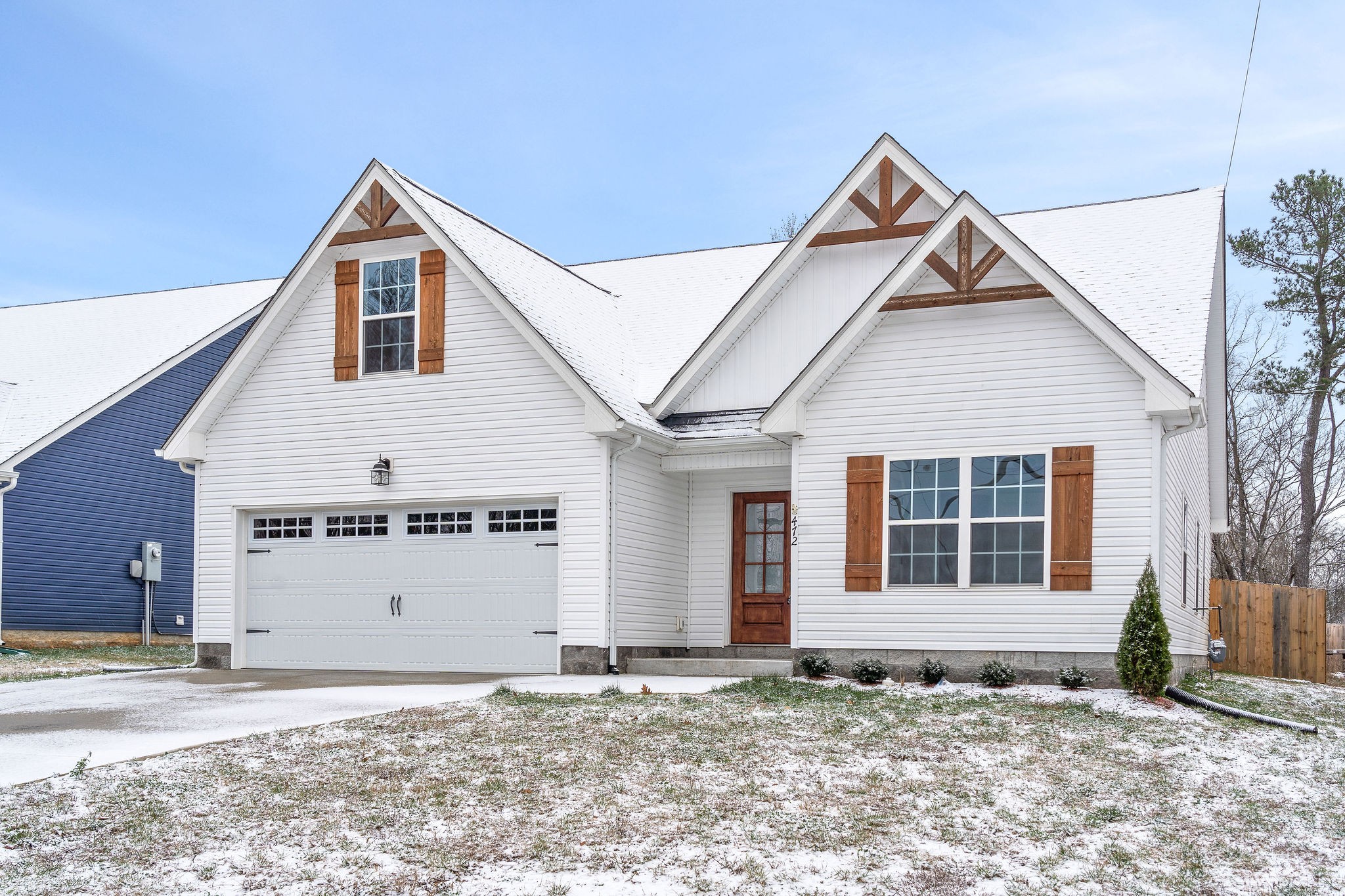 472 Hawkins Road Clarksville, TN 37040 - Photo 3 of 33 a view of a house with a yard