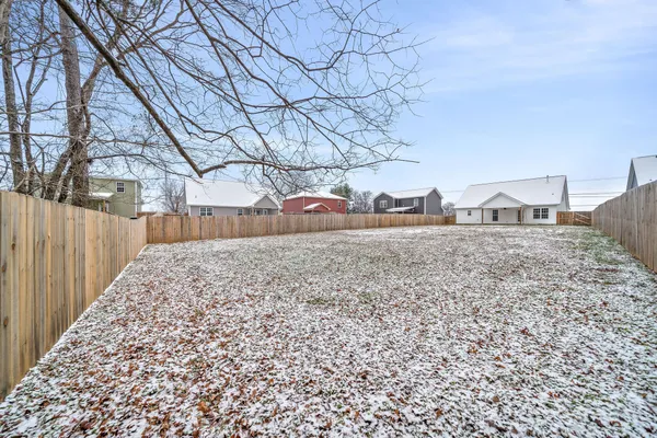 $1,850 | 472 Hawkins Road, Clarksville, TN 37040