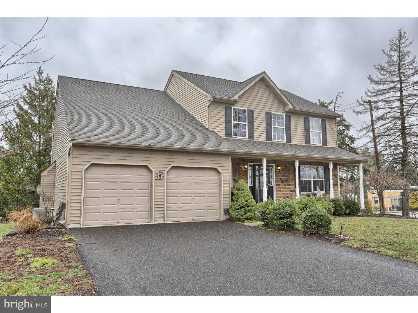963 Kenny Road Pottstown, PA 19464 - Photo 1 of 25 Gallery Image 1