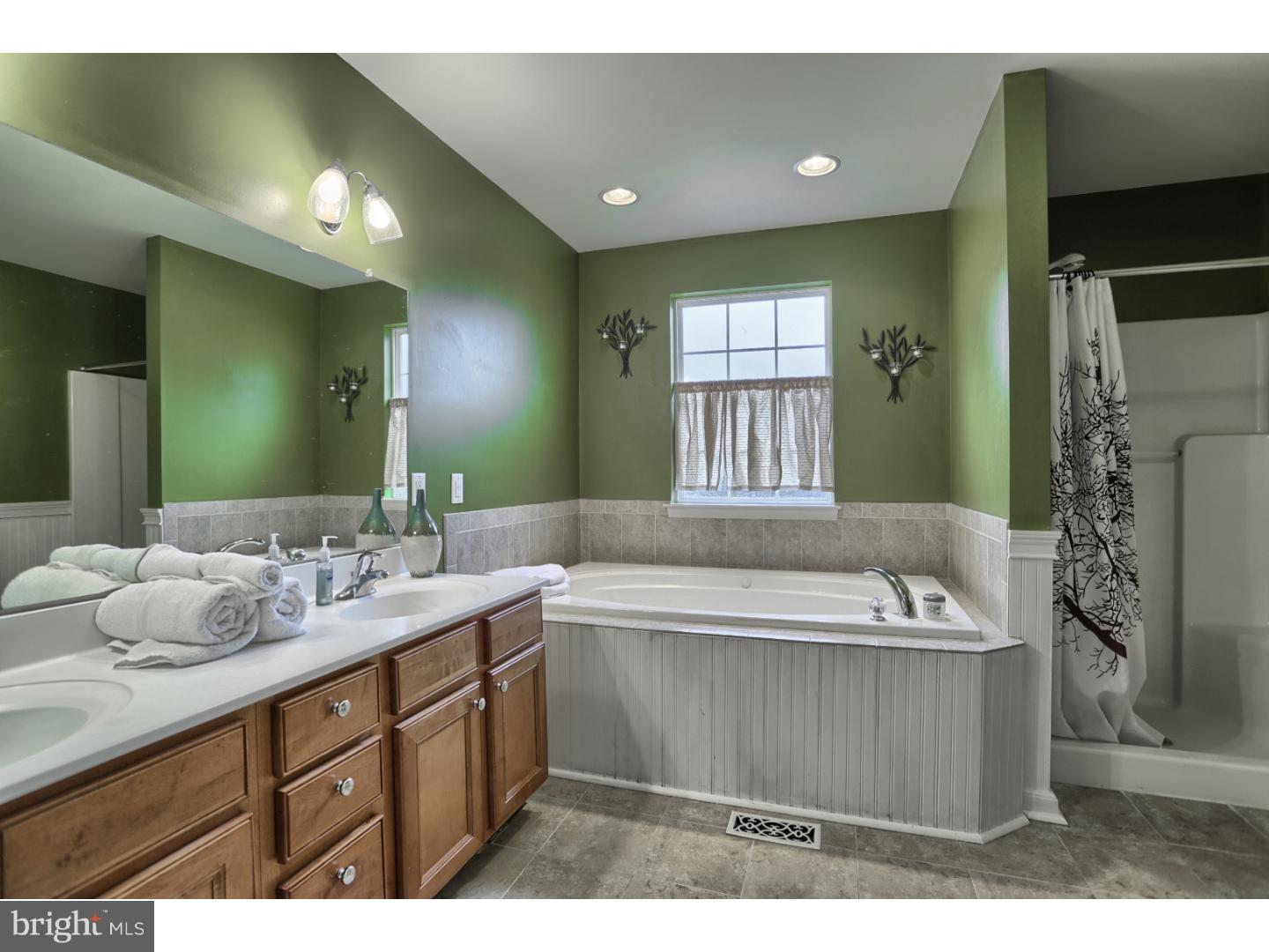 963 Kenny Road Pottstown, PA 19464 - Photo 17 of 25 Gallery Image 17