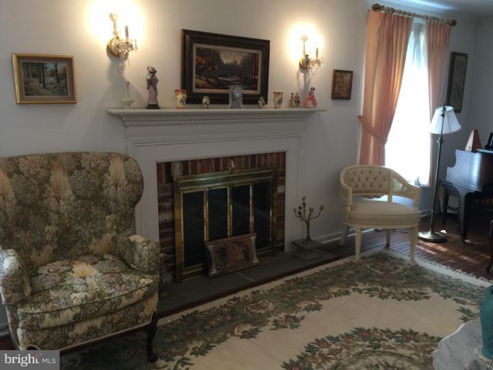 5807 South Deer Run Road Doylestown, PA 18902 - Photo 3 of 10 Living Room