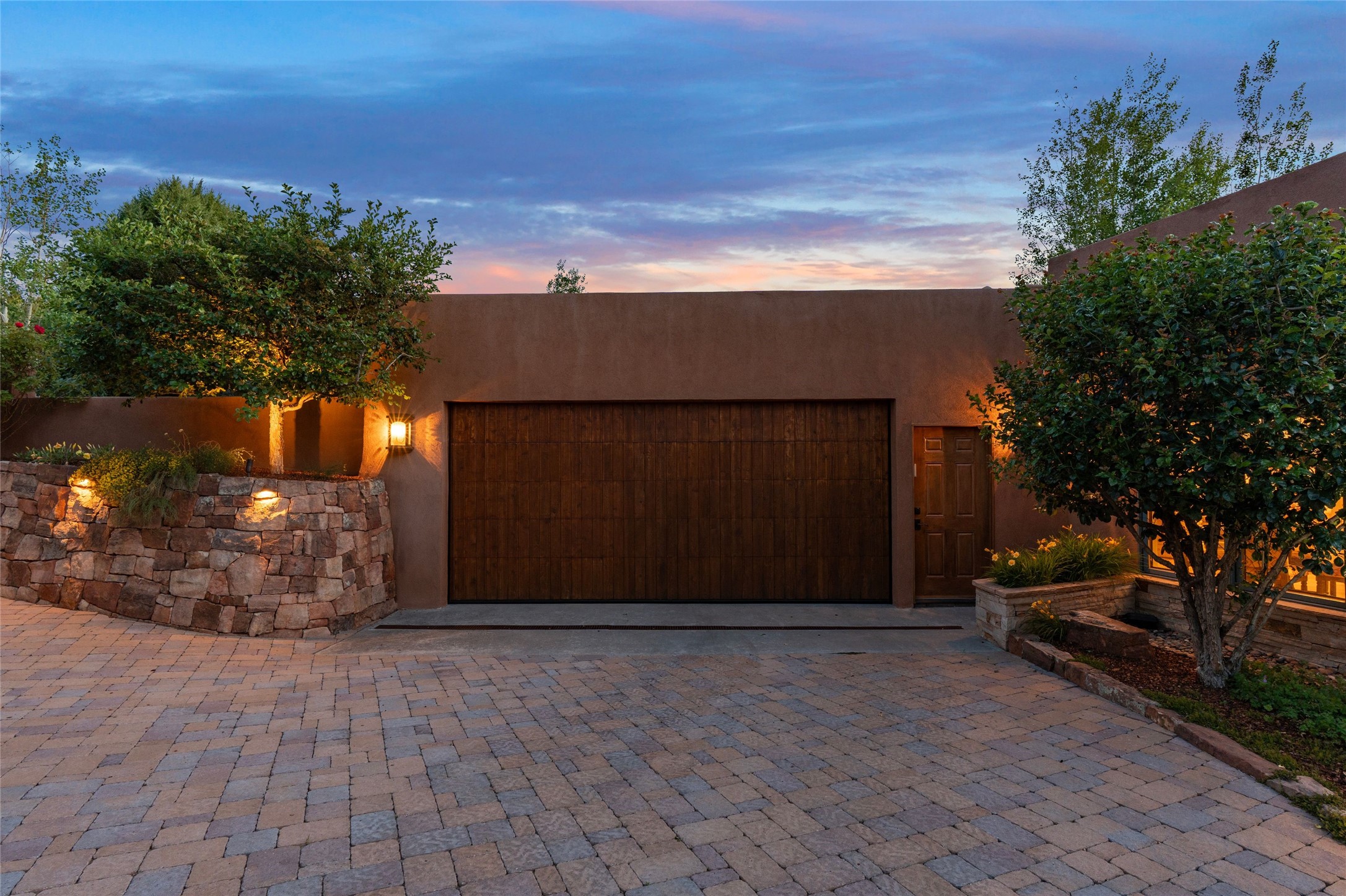 1008 South Summit Ridge Santa Fe, NM 87501 - Photo 7 of 42 Garage entry