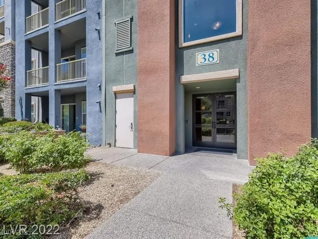 $1,298 | 38 East Serene Avenue, Unit 204, Las Vegas, NV 89123