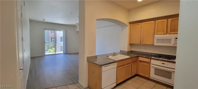 $1,298 | 38 East Serene Avenue, Unit 204, Las Vegas, NV 89123