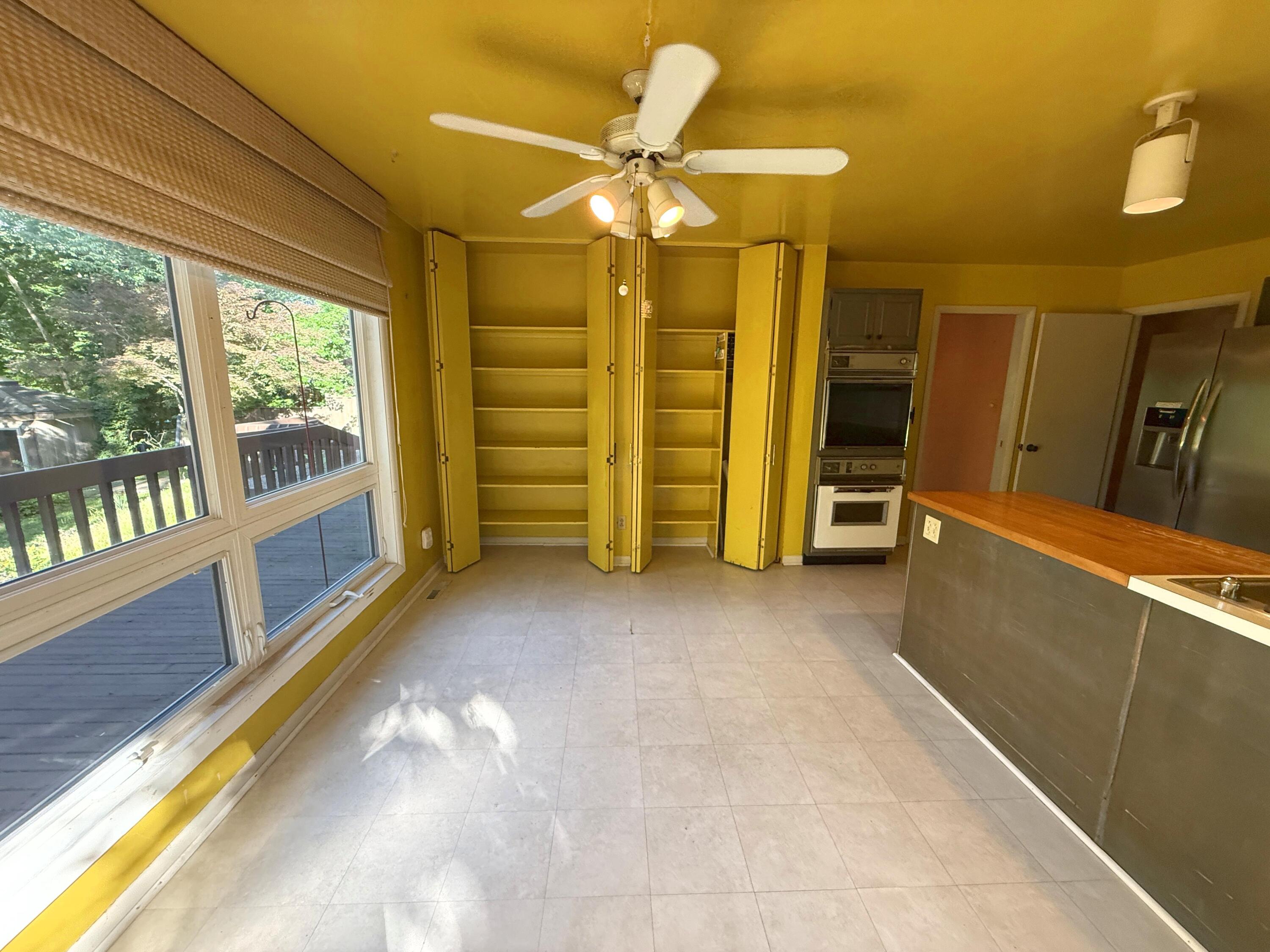 2049 Lakeside Drive Lexington, KY 40502 - Photo 17 of 63 11