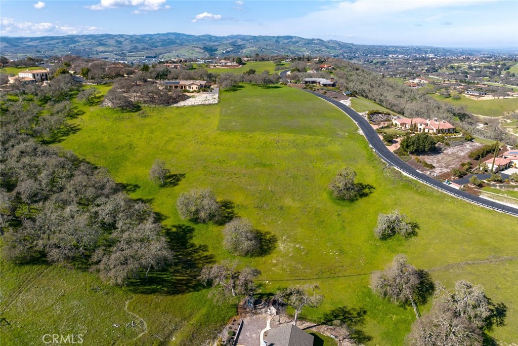 1855 Hanging Tree Road Templeton, CA 93465 - Photo 2 of 20