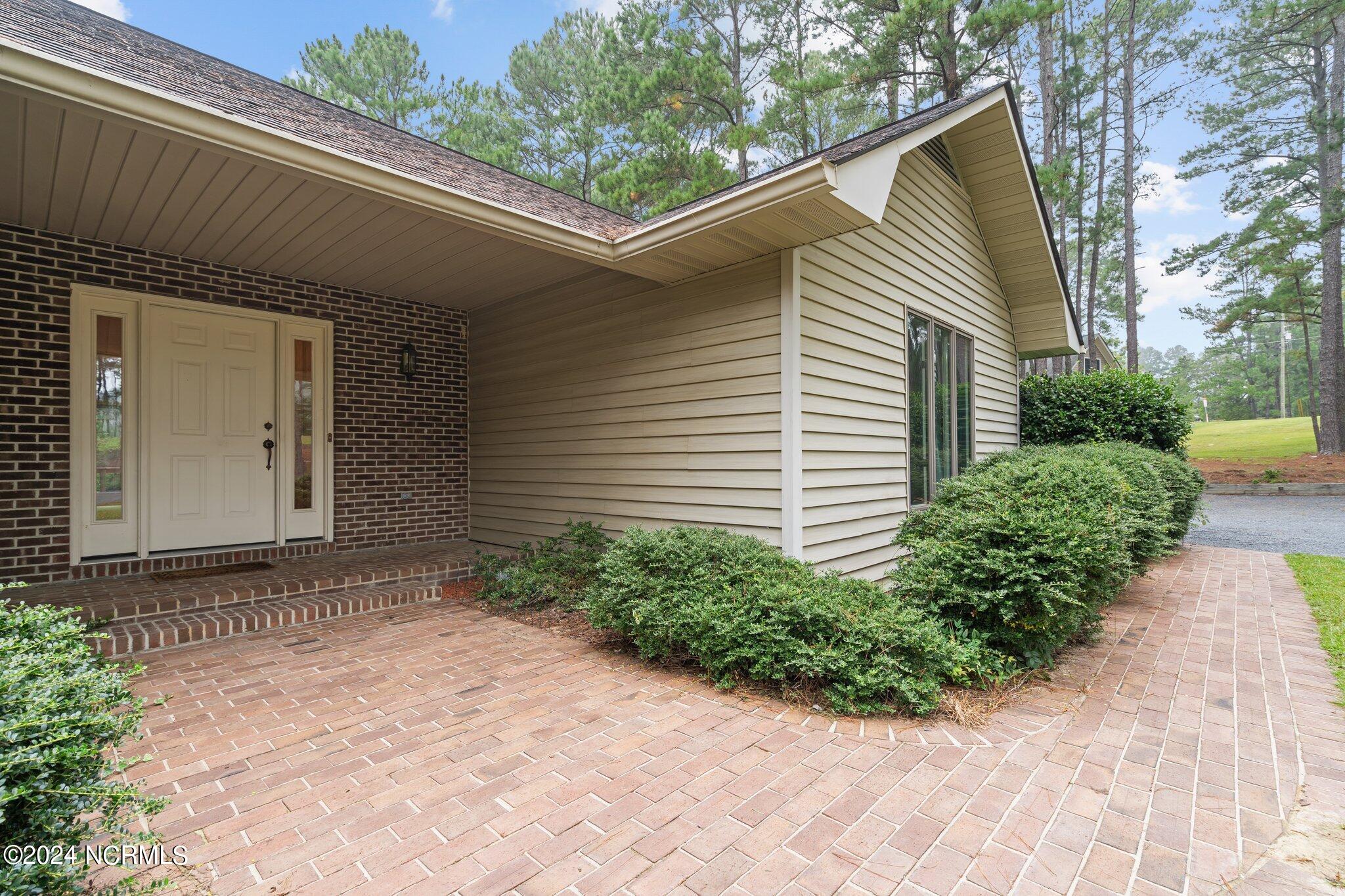 3916 Niagara Carthage Road Whispering Pines, NC 28327 - Photo 17 of 47 22-web-or-mls-DSC03664