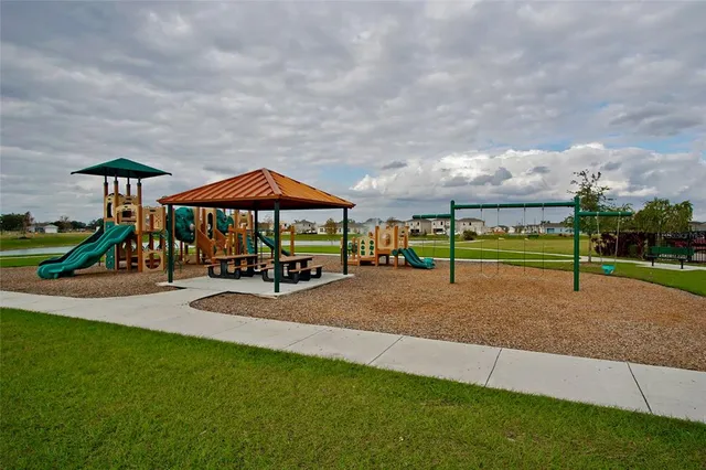 $2,100 | 736 Brooklet Drive, Davenport, FL 33837