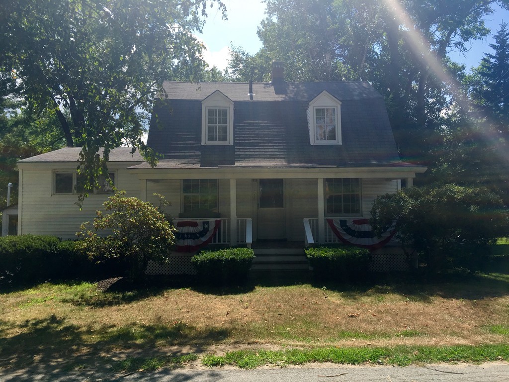 21 Pemberton Road Topsfield, MA 01983 - Photo 3 of 11