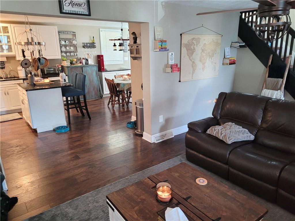 481 Mecklem Avenue Rochester, PA 15074 - Photo 5 of 17