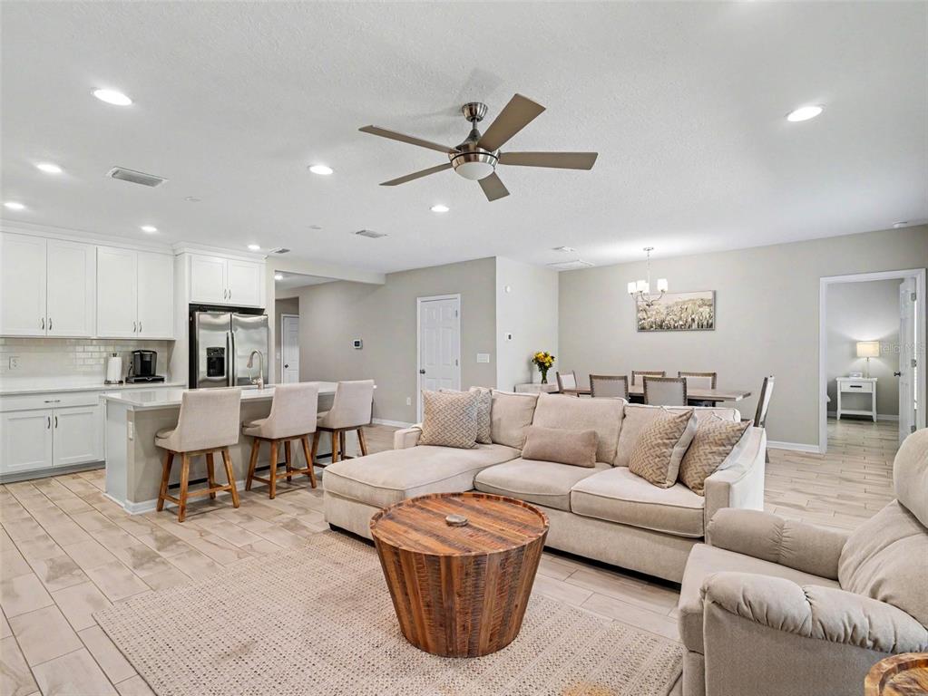 5536 Patano Loop Palmetto, FL 34221 - Photo 6 of 29