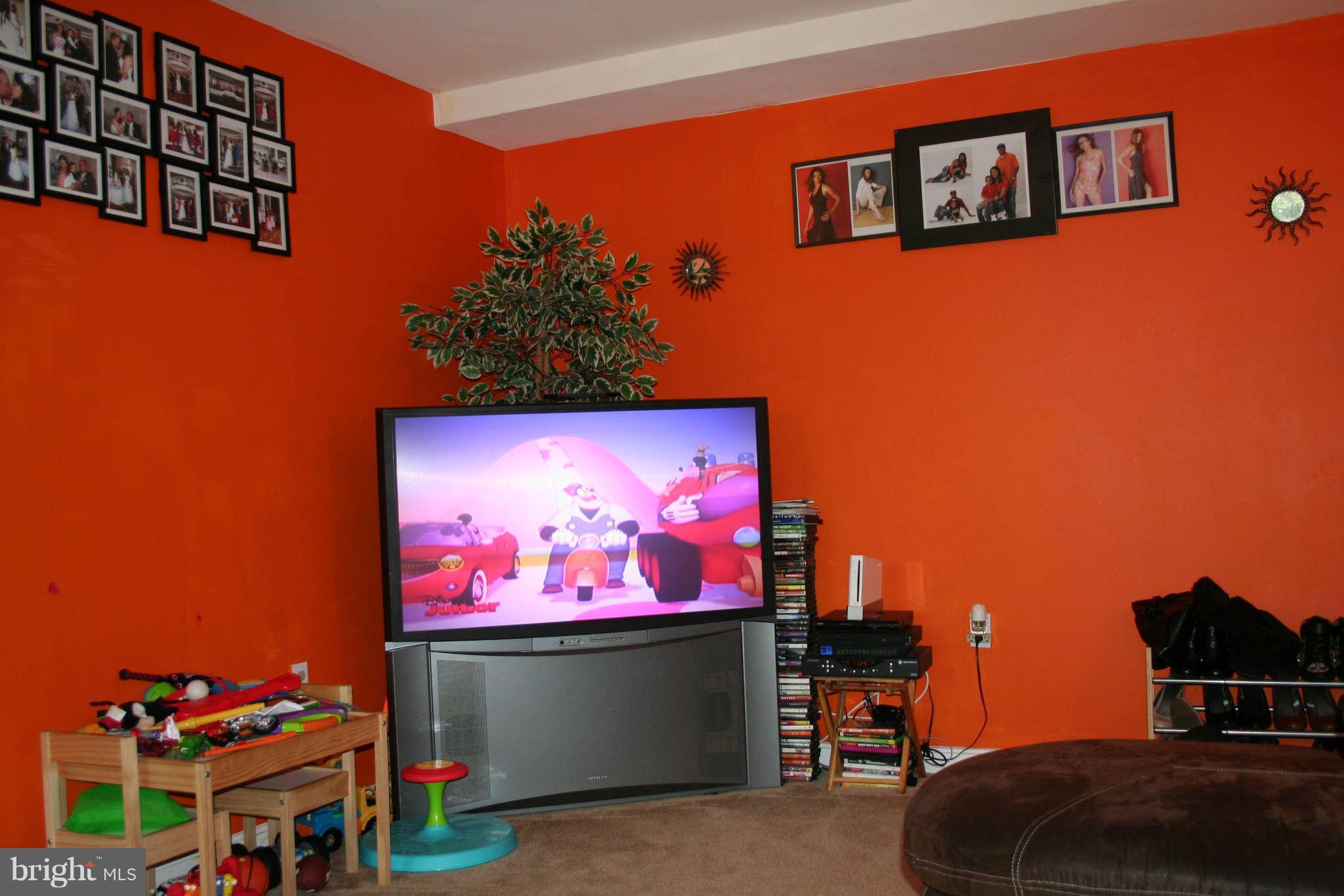 9282 Adelphi Road, Unit 103 Hyattsville, MD 20783 - Photo 8 of 9 Living Room