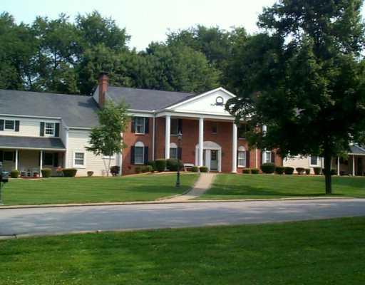 53 Windsor Ridge New Castle, PA 16105 - Photo 1 of 8 Exterior Front.