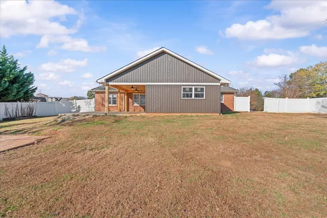 $374,900 | 233 Summerfield Road, Moore, SC 29369