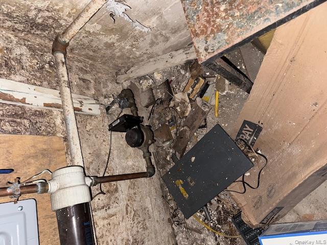 2122 Walnut Street Baldwin, NY 11510 - Photo 24 of 32 a view of a workspace