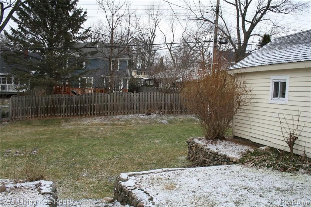 147 Lysander Street Rochester, MI 48307 - Photo 12 of 16