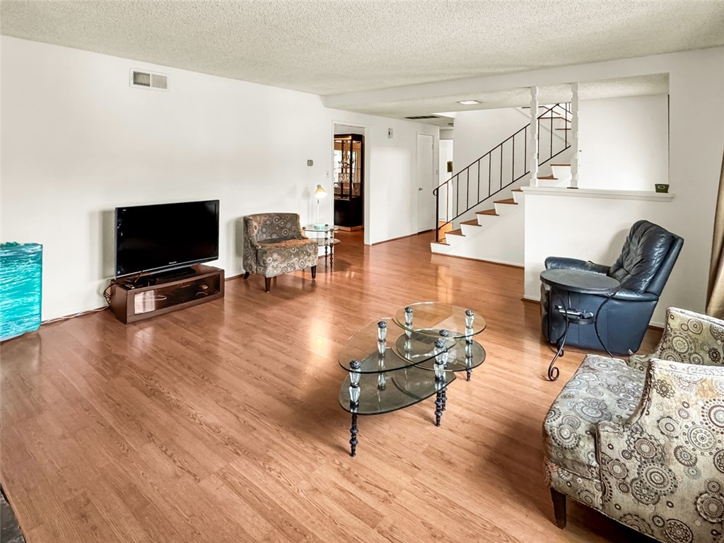 10415 Valley View Avenue Whittier, CA 90604 - Photo 5 of 22