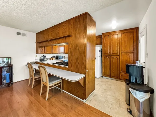 $899,999 | 10415 Valley View Avenue, Whittier, CA 90604