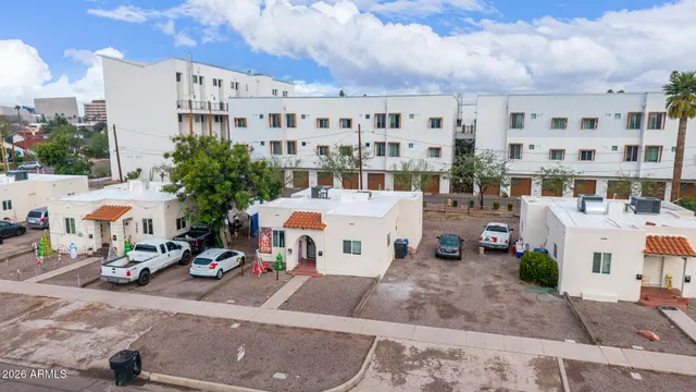 a picture of city view