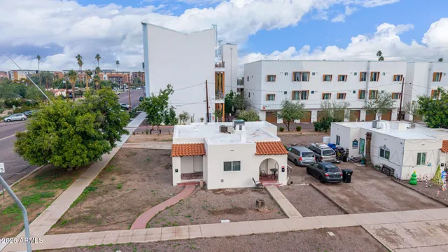 a picture of city view