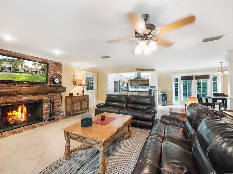 3658 Lone Pine Road Delray Beach, FL 33445 - Photo 4 of 20 3658 Lone Pine Family Room