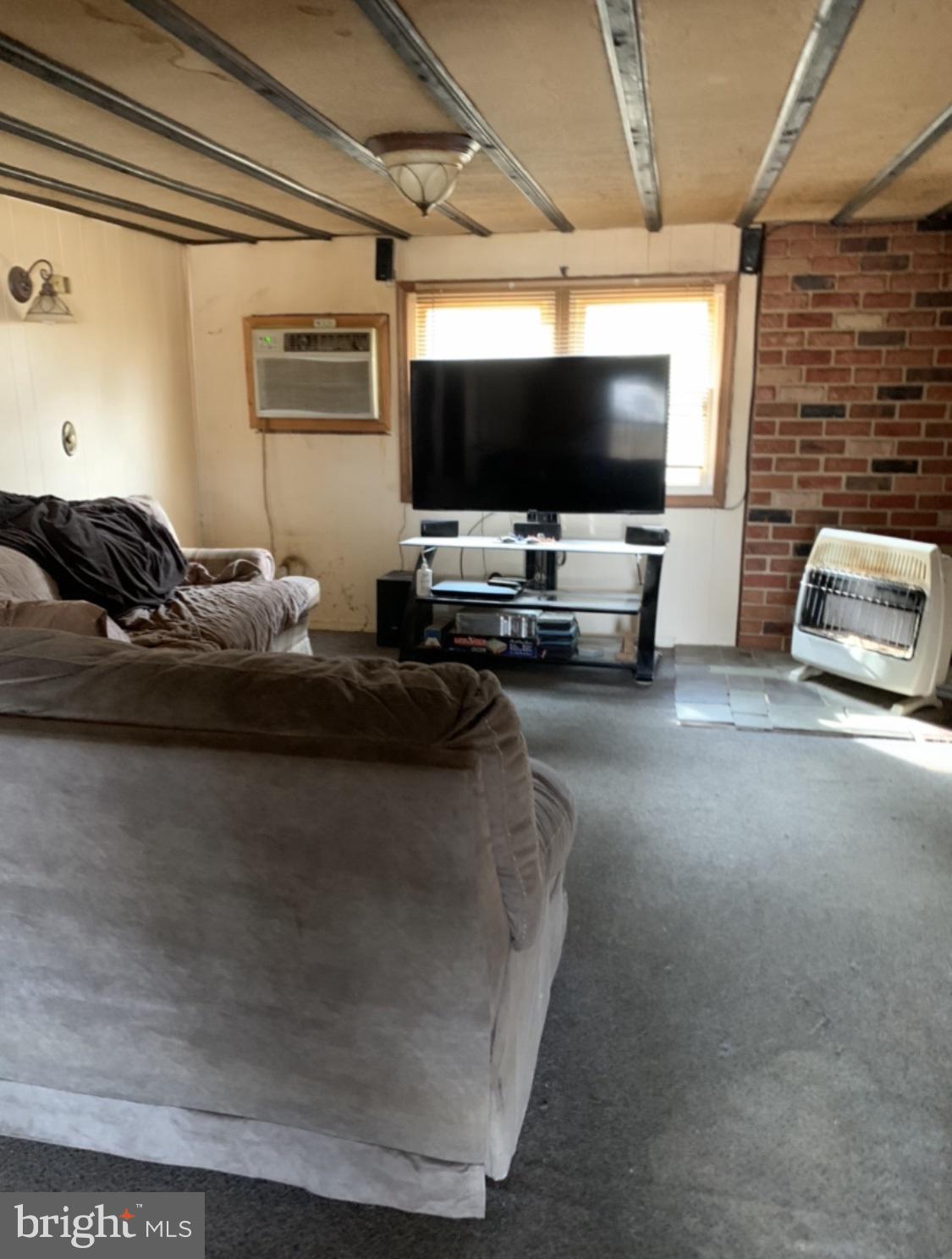 690 Taylor Road Windsor, PA 17366 - Photo 2 of 2 Gallery Image 2