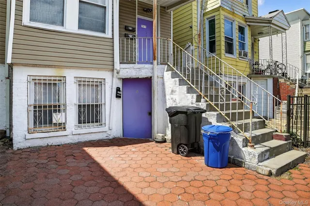 $800,000 | 105 Palisade Avenue, Yonkers, NY 10701
