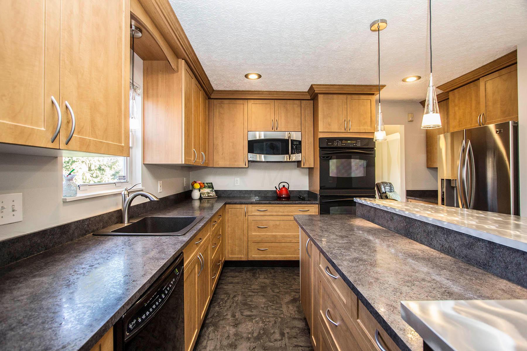 1403 Greencroft Road Columbus, OH 43230 - Photo 13 of 30