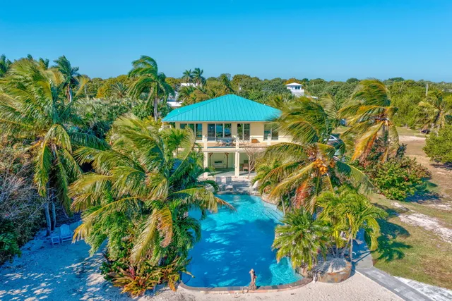 $2,699,000 | 1233 Ave A, Big Pine Key, FL 33043