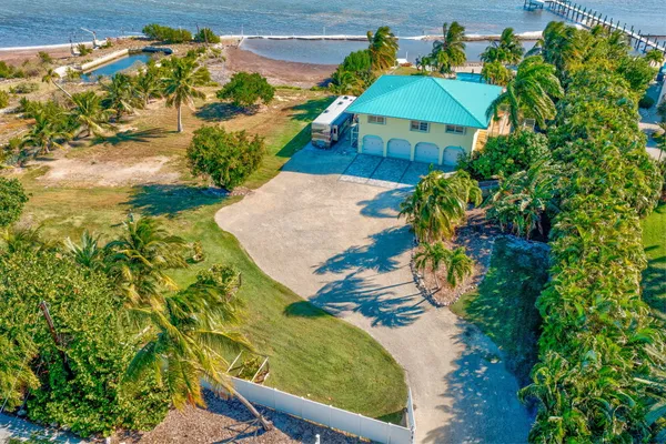 $2,699,000 | 1233 Ave A, Big Pine Key, FL 33043