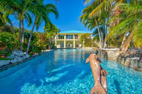 $2,699,000 | 1233 Ave A, Big Pine Key, FL 33043